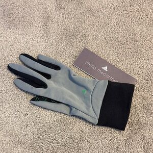 Adidas Stella McCartney Gray and Black Glove Right